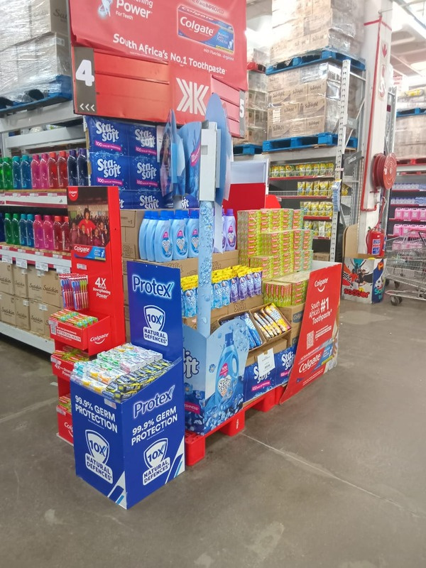 Retail point-of-sale display in store